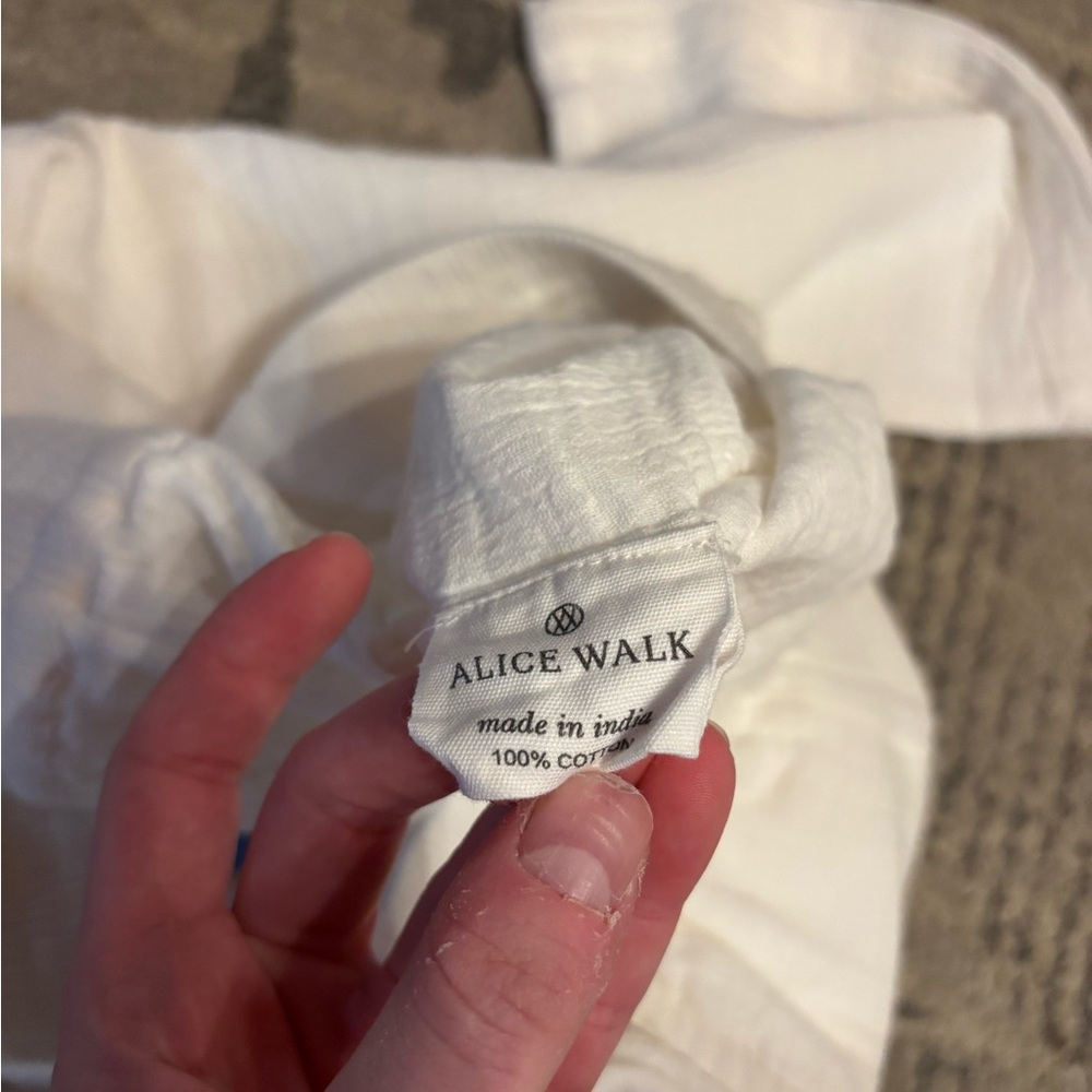Wide Leg Pull-On Pants in White - Picture 6 of 6